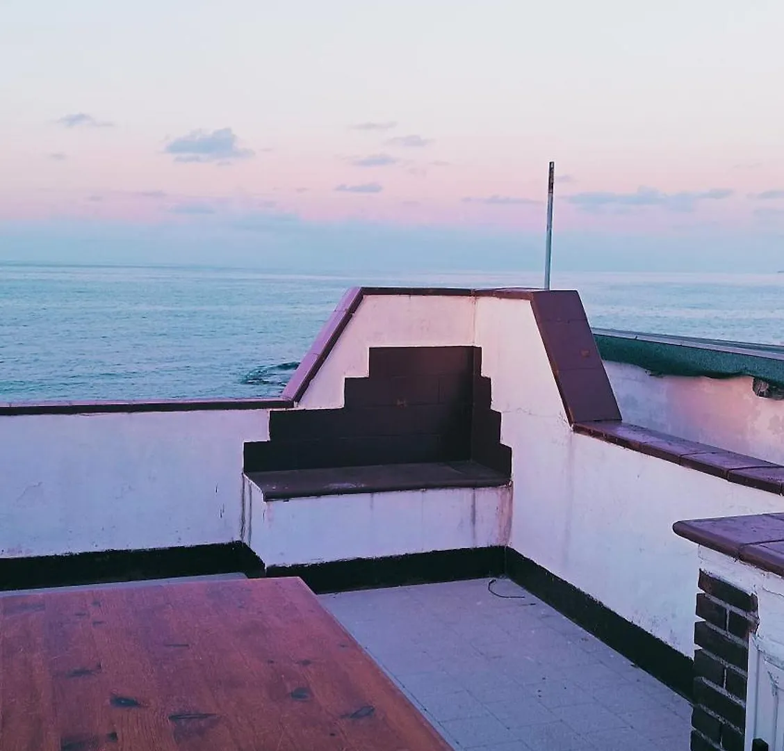 La Terrazza Sul Mare Monolocale Con Terrazza Vicino Aereoporto&Mare Sicilian Vintage Style Beach House Cinisi